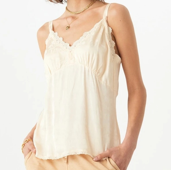 Spell Tops - size swap S -> XS petal jacquard cami
